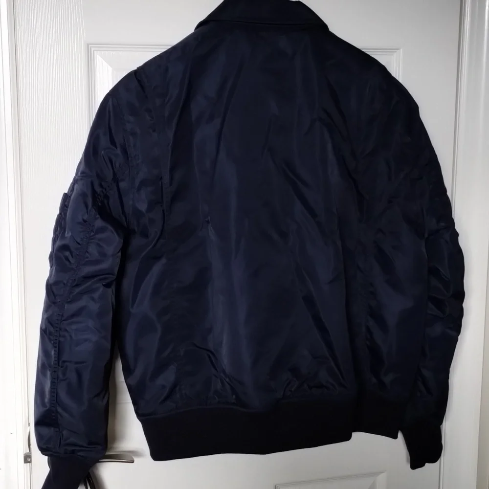 BANANA REPUBLIC INSULATED WATER RESISTANT BOMBER JACKET